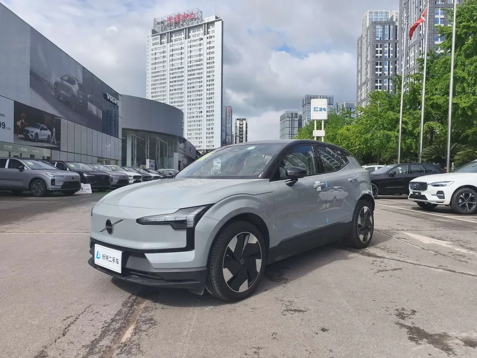 Volvo EX30 2026
