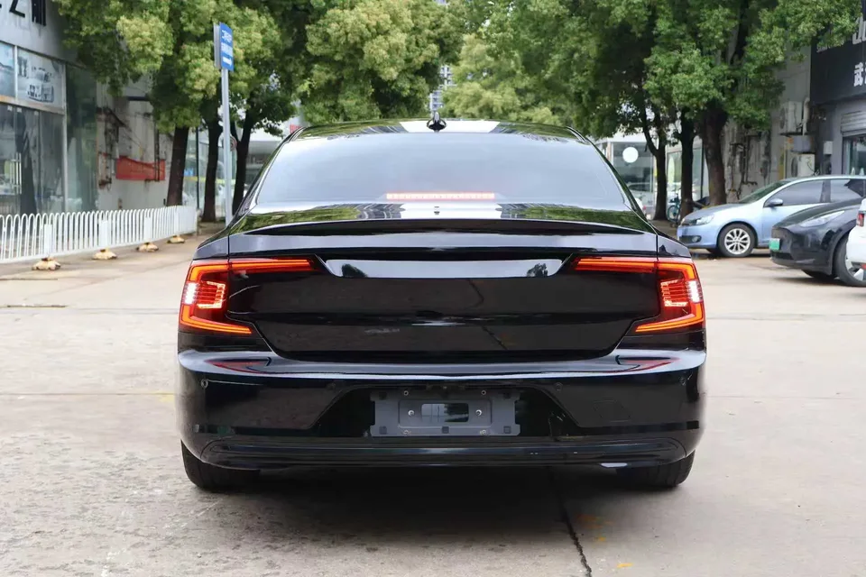 Volvo S90 Volvo S90 2023 B5 Zhiyi Deluxe Edition 2023 — миниатюра 4