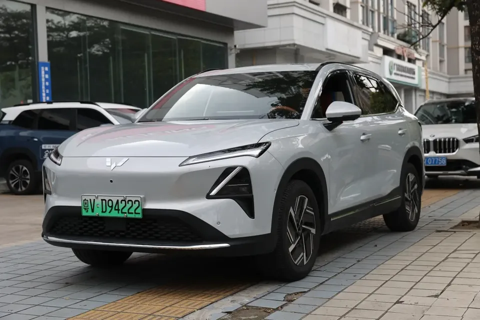 Wuling Starlight S EV 2025