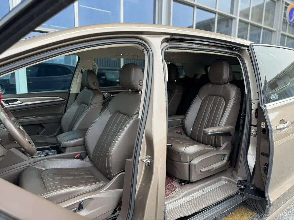 Volkswagen Weiran 330TSI Deluxe Edition 2022 — миниатюра 3