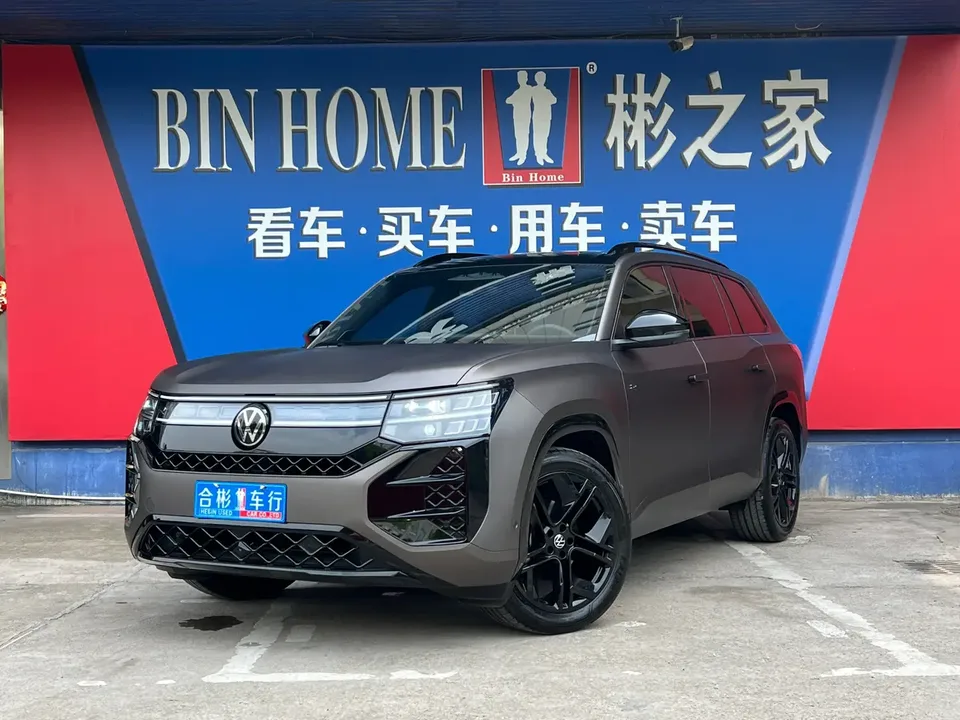 Volkswagen Teramont Teramont 2025 Touron Pro 450TSI 4WD Exploration Edition 2025 — photo 1, buy with delivery to Moscow