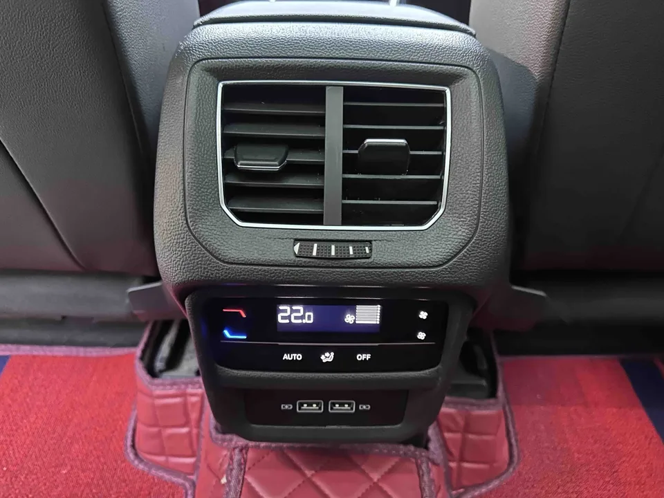 Volkswagen Tayron Tanyue 2022 280TSI 2WD Luxury Smart Edition 2022 — миниатюра 3