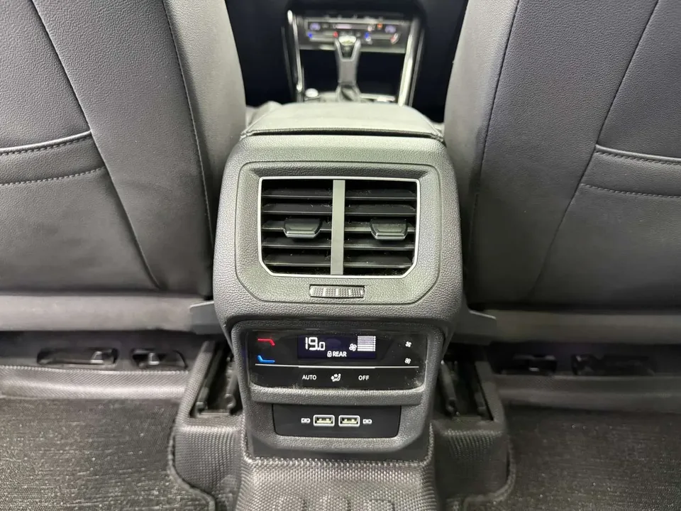 Volkswagen Tayron Tanyue 2022 280TSI 2WD Luxury Smart Edition 2022 — миниатюра 4