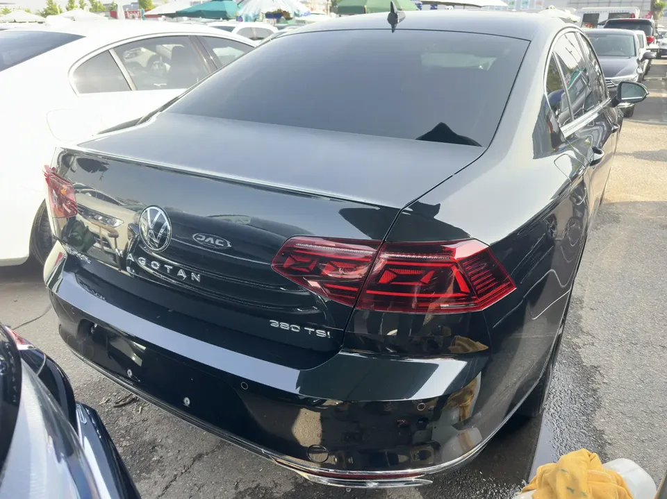 Volkswagen Magotan Magotan 2023 Magotan 2023 2 million commemorative edition 380TSI DSG flagship model 2023 — thumbnail 2