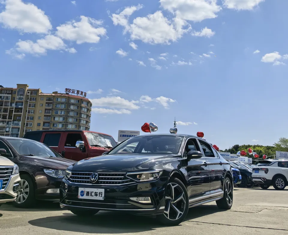 Volkswagen Magotan 2024