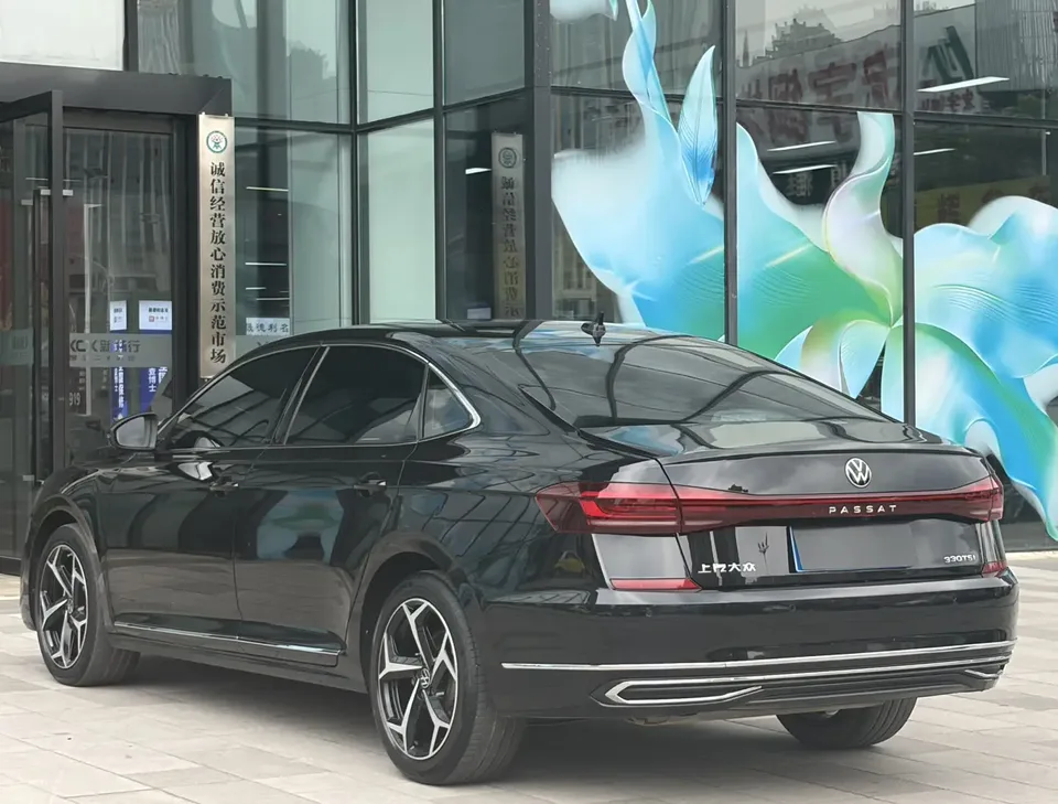 Volkswagen Passat Passat 2023 330TSI Star Elite Edition 2023 — миниатюра 5