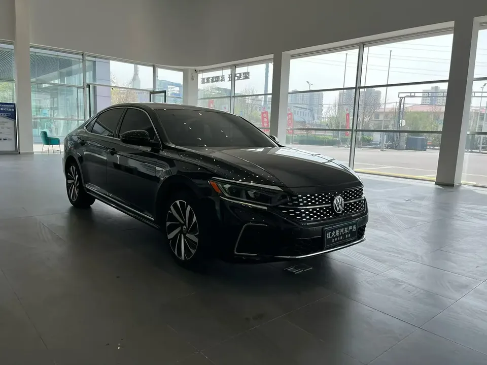 Volkswagen Passat Passat 2022 330TSI Star Elite Edition 2022 — миниатюра 3