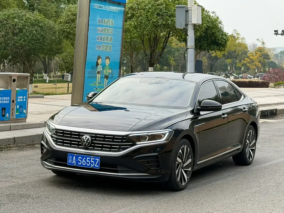 Volkswagen Passat 2023