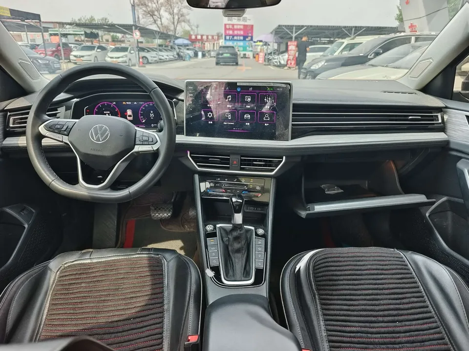 Volkswagen Sagitar 2023 Sagitar 300TSI DSG Excellence Edition 2023 — миниатюра 5