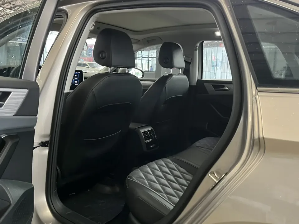 Volkswagen Sagitar Sagitar 2023 2023 Sagitar 300TSI DSG Beyond Edition 2023 — thumbnail 3
