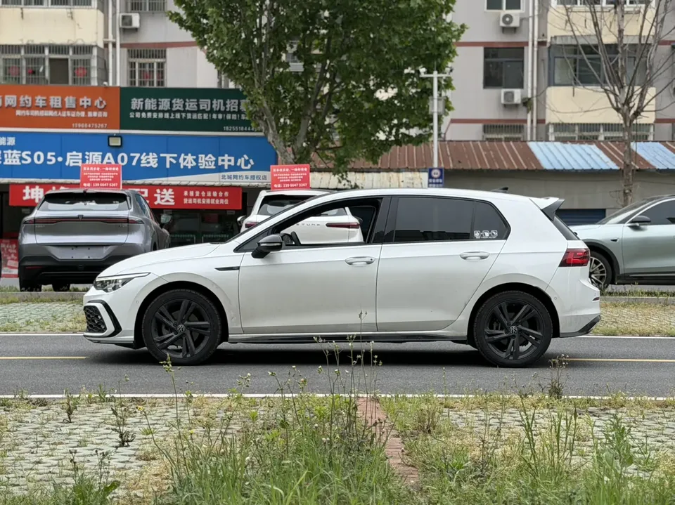 Volkswagen Golf golf 2021 280TSI DSG R-Line 2022 — thumbnail 4