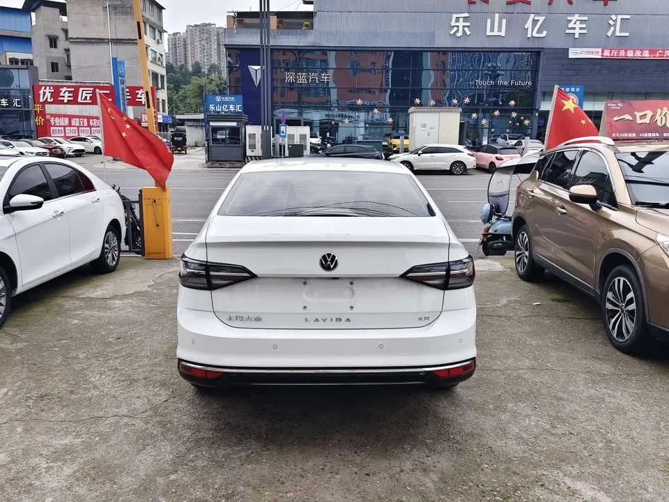 Volkswagen Lavida Lavida 2025 New 1.5L Outstanding New Desire Edition 2025 — миниатюра 2