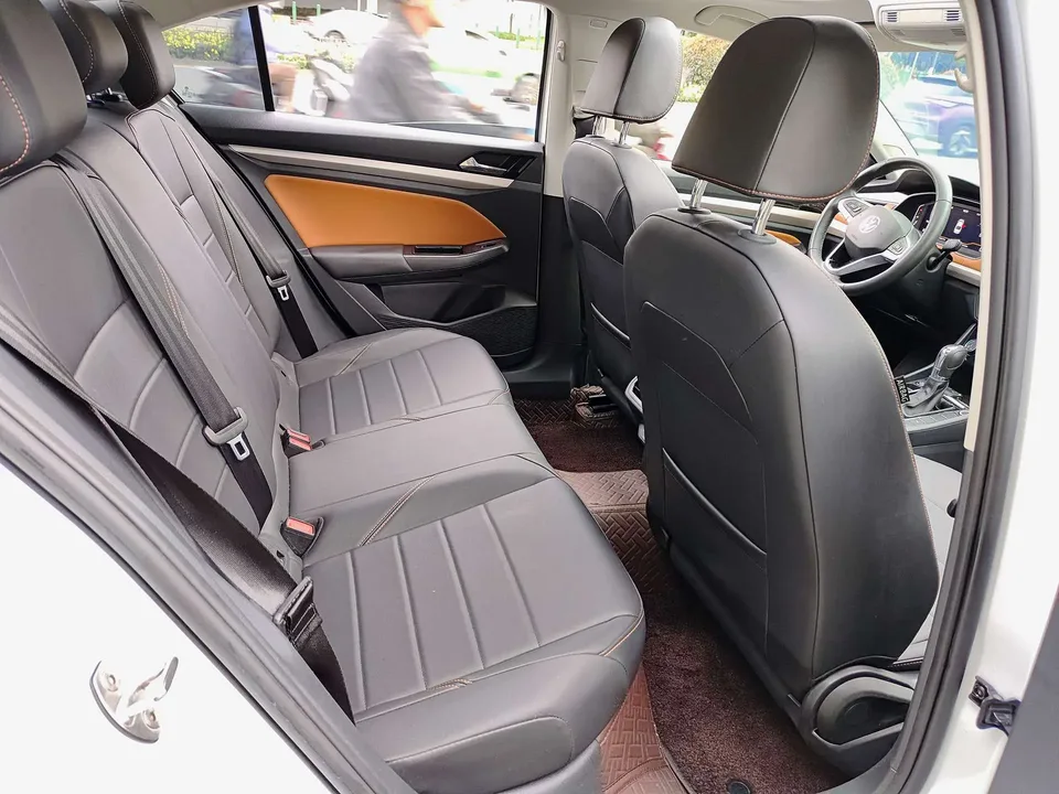 Volkswagen Bora Bora 2023 200TSI DSG Joy Travel PRO Edition 2024 — thumbnail 5