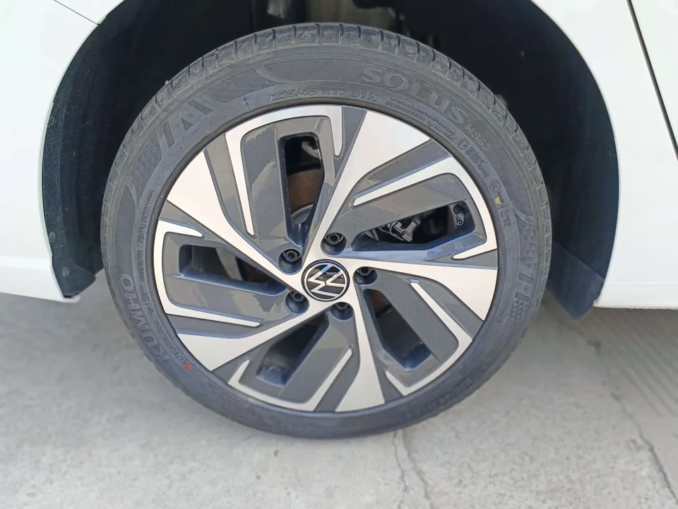 Volkswagen Bora Bora 2025 200TSI DSG Joy Travel Navigation Edition 2025 — миниатюра 3