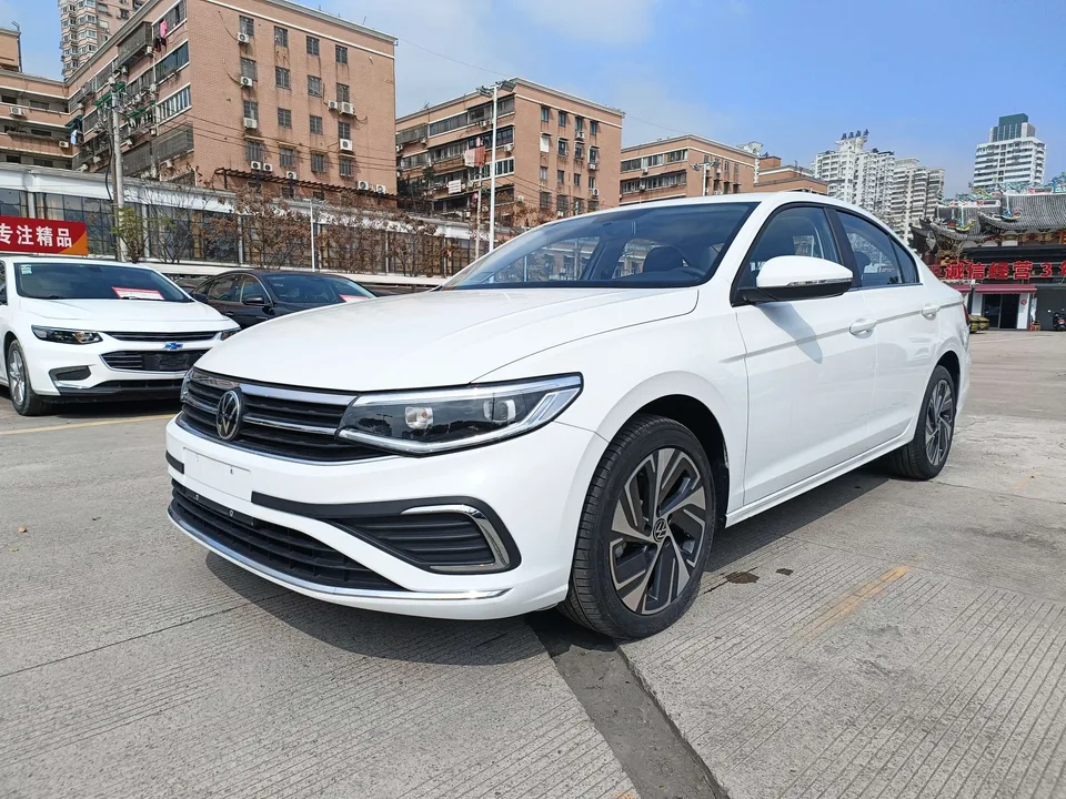 Volkswagen Bora Bora 2025 200TSI DSG Joy Travel Navigation Edition 2025 — фото 1, купить с доставкой в Москву