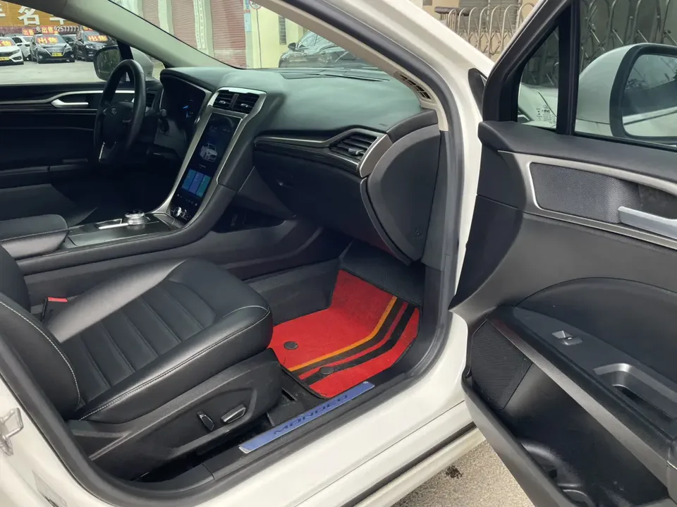 Ford Mondeo Mondeo EcoBoost 180 Fashion Edition 2022 — миниатюра 4