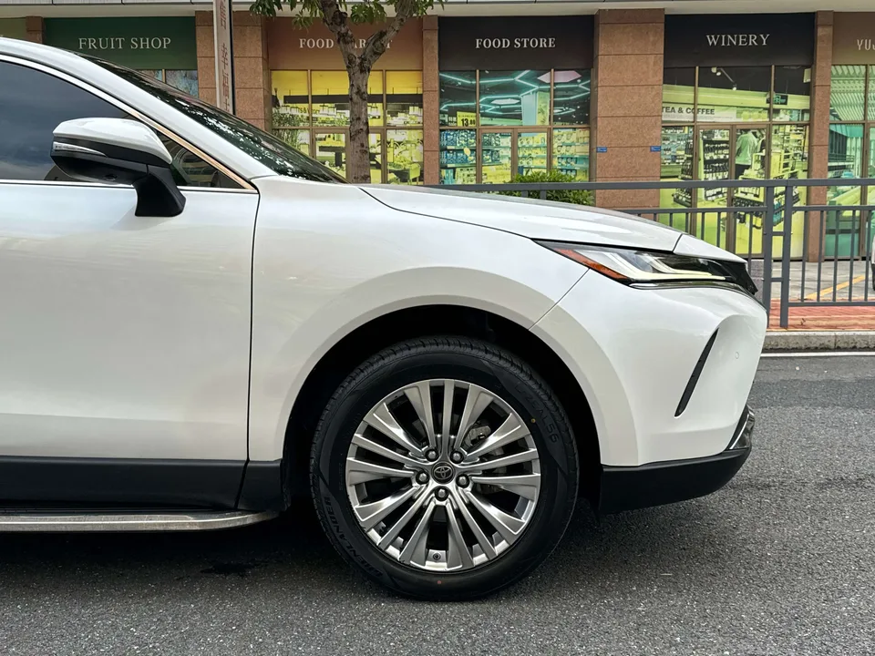 Toyota HARRIER Lingfang Harrier 2022 2.0L CVT 2WD Premium Edition 2022 — миниатюра 4