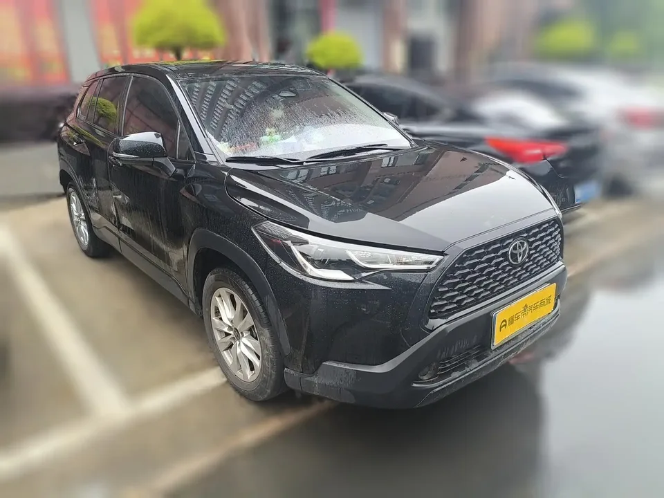 Toyota CorollaCross 2.0L CVT Elite Edition 2023 — миниатюра 3