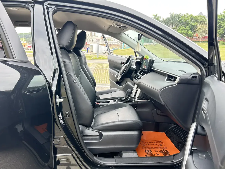 Toyota CorollaCross 2.0L CVT Elite Edition 2024 — миниатюра 3