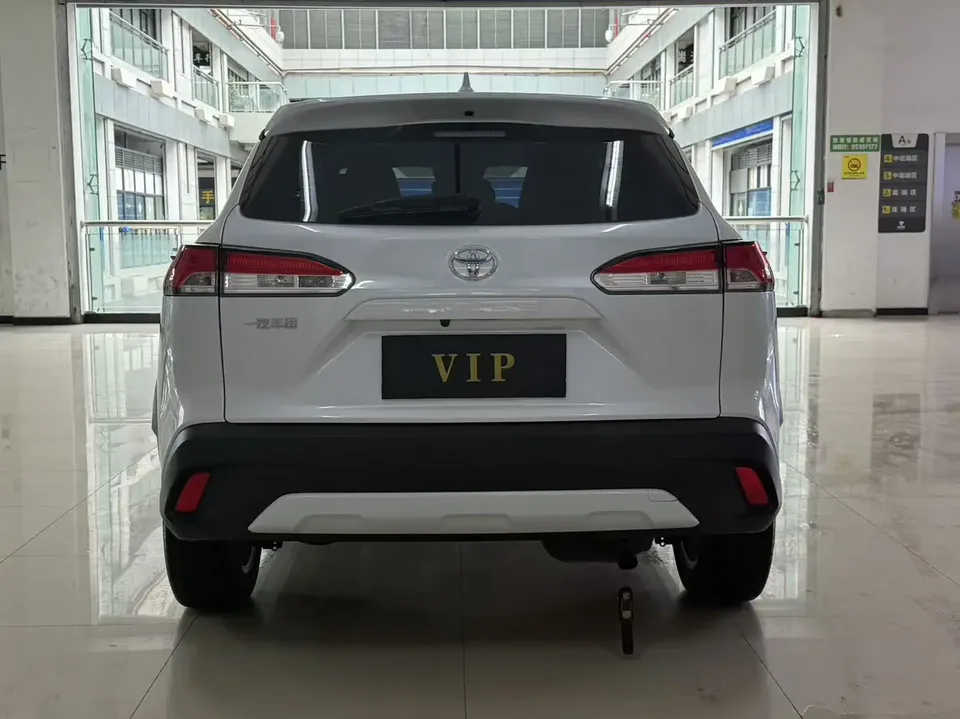 Toyota CorollaCross 2.0L CVT Elite Edition 2023 — миниатюра 2