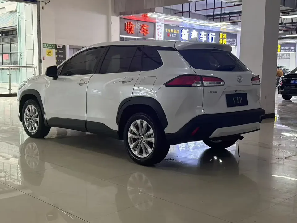 Toyota CorollaCross 2.0L CVT Elite Edition 2023 — миниатюра 4