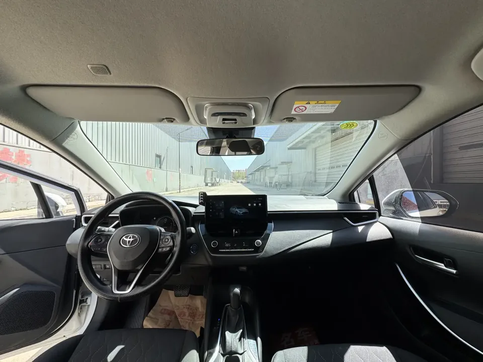 Toyota Corolla Intelligent Electric Hybrid Dual Engine 1.8L E-CVT Flagship Edition 2024 — миниатюра 3