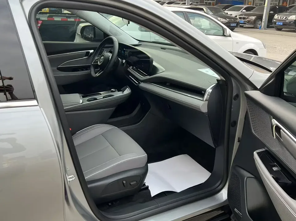 Buick E5 620KM Premium Edition 2025 — миниатюра 3