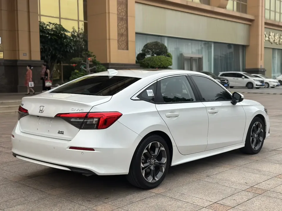 Honda CIVIC 2022 Civic 240TURBO CVT Power Control Edition 2022 — миниатюра 2