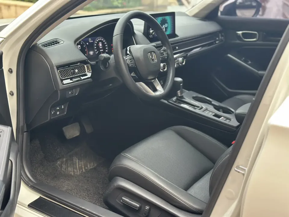 Honda CIVIC 2022 Civic 240TURBO CVT Power Control Edition 2022 — миниатюра 3