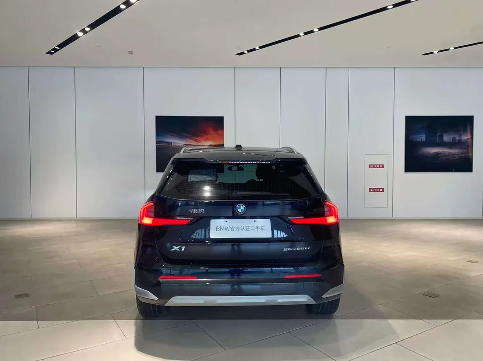 BMW X1 BMW X1 2025 sDrive25Li X Design Package 2025 — thumbnail 4