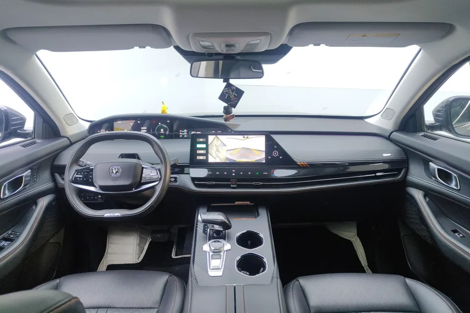 Changan UNI-K Blue Whale iDD 1.5T 130km Premium Type 2022 — миниатюра 3
