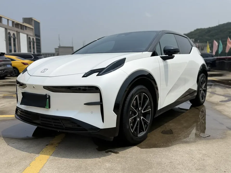 Zeekr X 2023