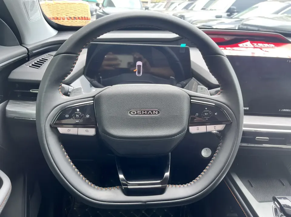 Oshan Changan Auchan Z6 Blue Whale 1.5T DCT smart cool model 2024 — миниатюра 4