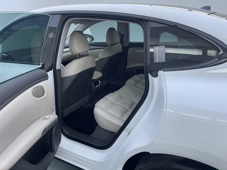Zhiji LS6 Zhiji LS6 2025 Linglizard Intelligent Driving Edition 2025 — миниатюра 5