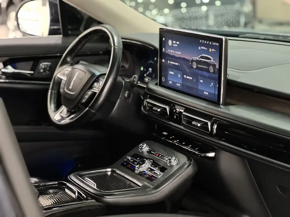 Lincoln Navigator 2.0T 4WD Elegant Edition 2022 — миниатюра 4