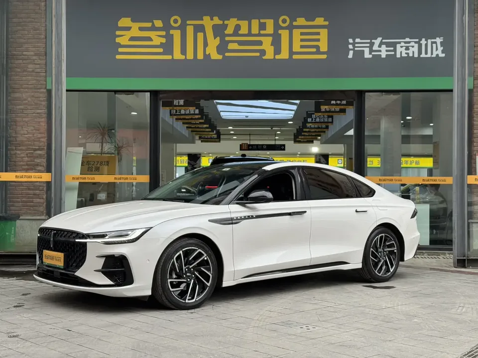 Lincoln Z 2022