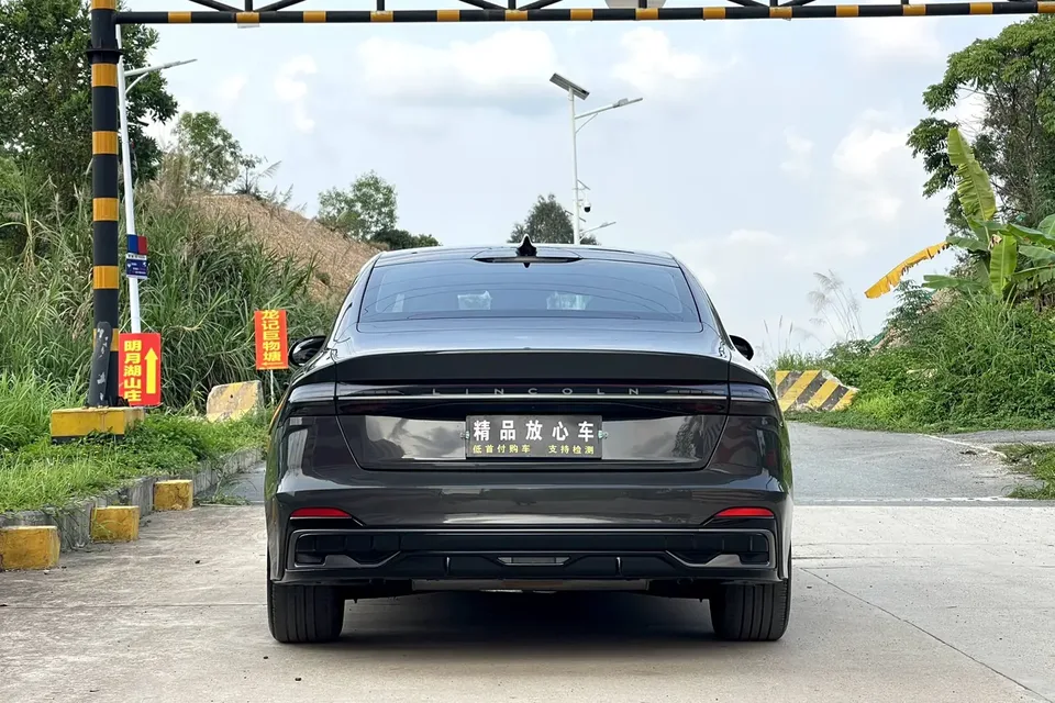 Lincoln Z i Premium Edition 2023 — миниатюра 2