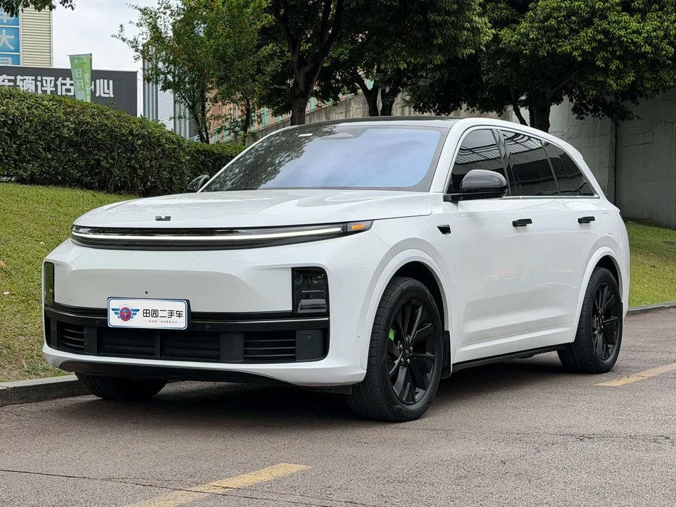 Li Xiang L7 Ideal L7 2023 Pro version 2023 — photo 1, buy with delivery to Moscow