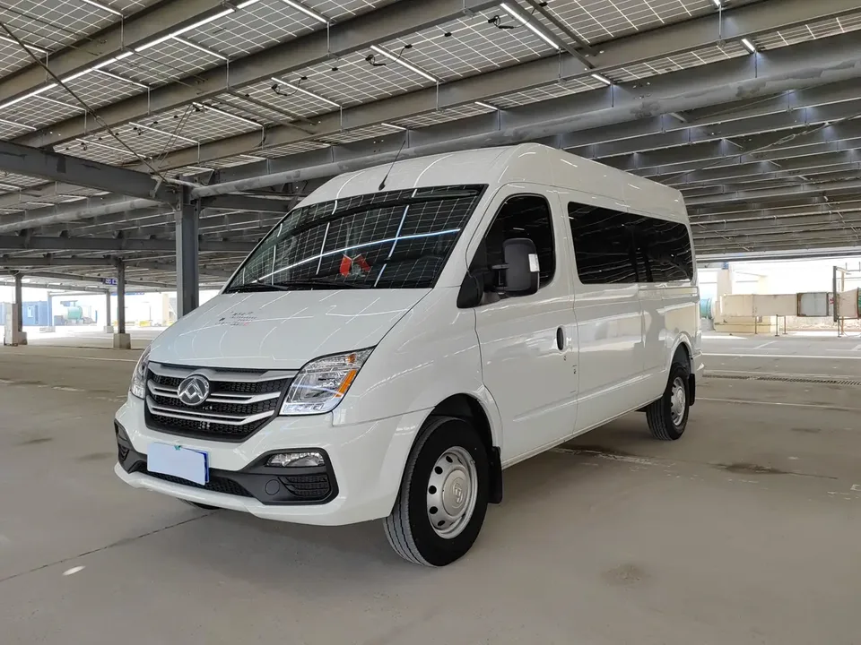 Datong Xintu V80 PRO 2.0T 9AT Aoyuntong short-axis mid-top 147Ps 7-9 seats 2025 — фото 1, купить с доставкой в Москву