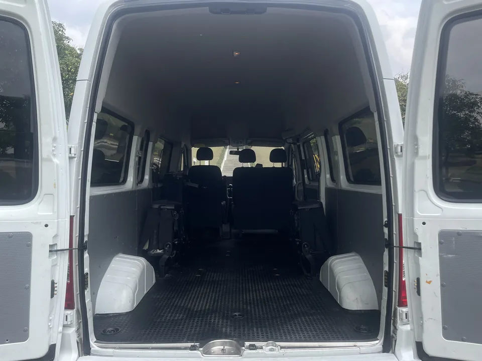 Datong Xintu V80 Value Edition 2.0T Manual Aoyuntong Long Axis High Top 127Ps 6-9 Seats 2024 — миниатюра 4