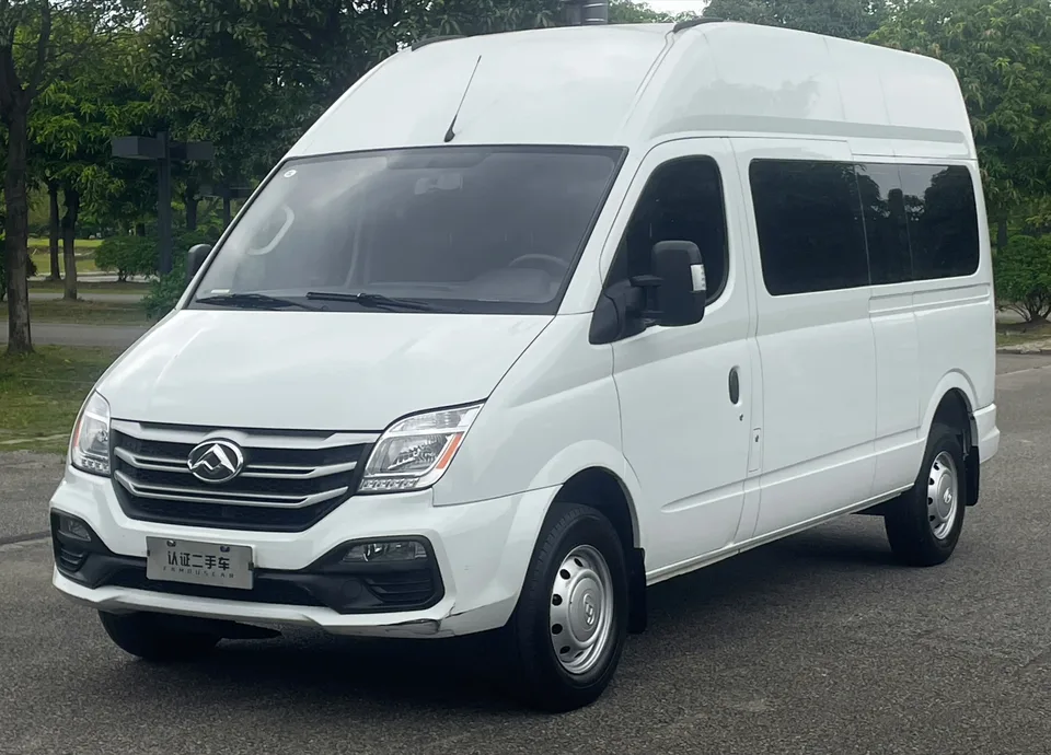 Datong Xintu V80 Value Edition 2.0T Manual Aoyuntong Long Axis High Top 127Ps 6-9 Seats 2024 — фото 1, купить с доставкой в Москву