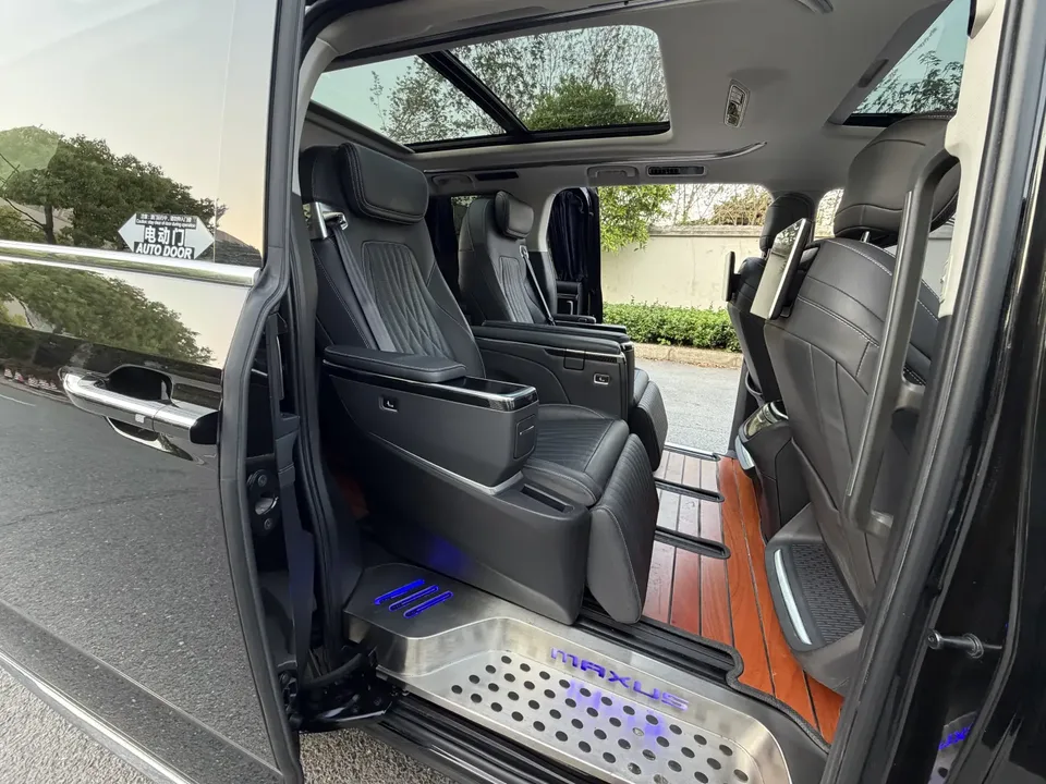 Datong Chase G90 2.0T Interstellar Seven-Seater Edition 2022 — миниатюра 3