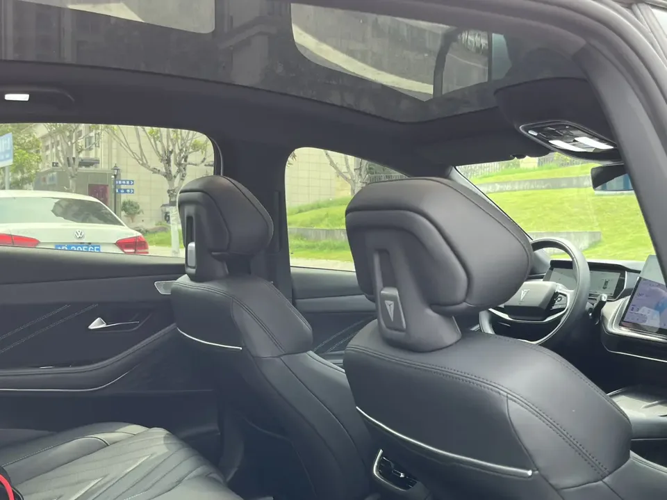 Deepal dark blue SL03 Dark Blue SL03 2025 220 Extended Range Sports 2024 — миниатюра 4