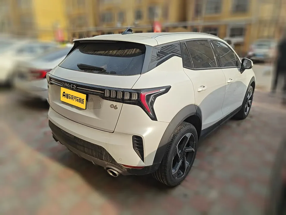 Lynk & Co 06 Lynk & Co 06 2023 Remix 1.5T Jin Pro 2022 — миниатюра 4