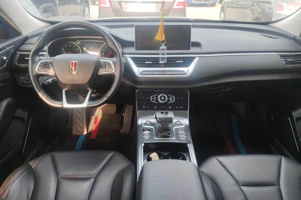 Hongqi H5 classic Hongqi H5 Classic 2022 Classic 1.8T Automatic Intelligent Connected Flag Rhyme Edition 2022 — миниатюра 3