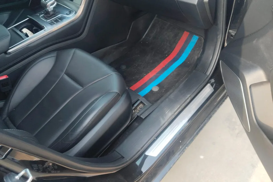 Hongqi H5 classic Hongqi H5 Classic 2022 Classic 1.8T Automatic Intelligent Connected Flag Rhyme Edition 2022 — миниатюра 4