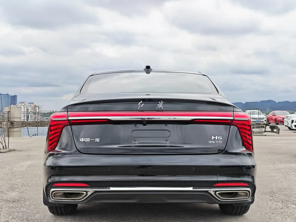 Hongqi H5 Hongqi H5 2025 1.5T DCT Flagship 500,000th Commemorative Edition 2025 — миниатюра 2