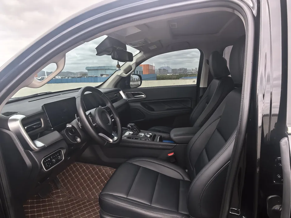 Great Wall gun passenger version 2.0T gasoline automatic two-wheel drive comfort model GW4C20B 2024 — миниатюра 3