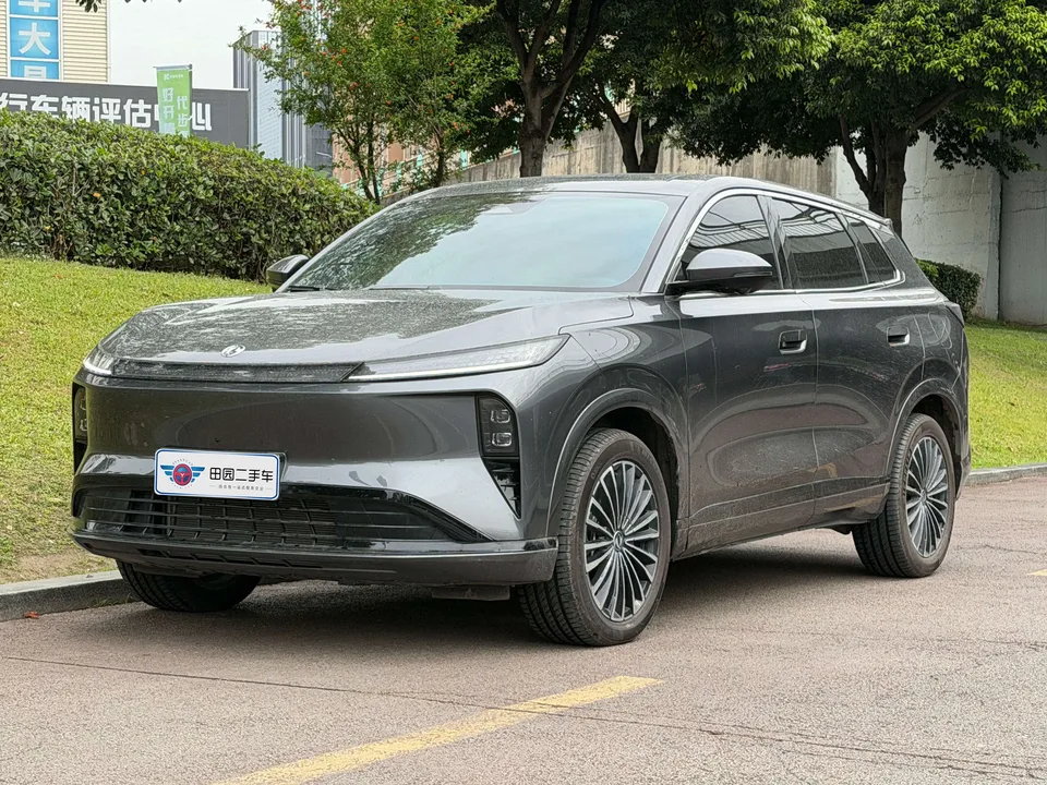 Dongfeng Fengshen L8 PHEV 2025