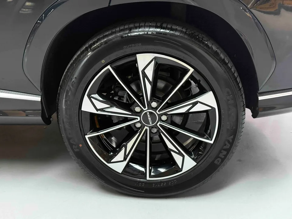 Roewe RX5 Roewe RX5 2023 Superior Edition 2022 — миниатюра 3